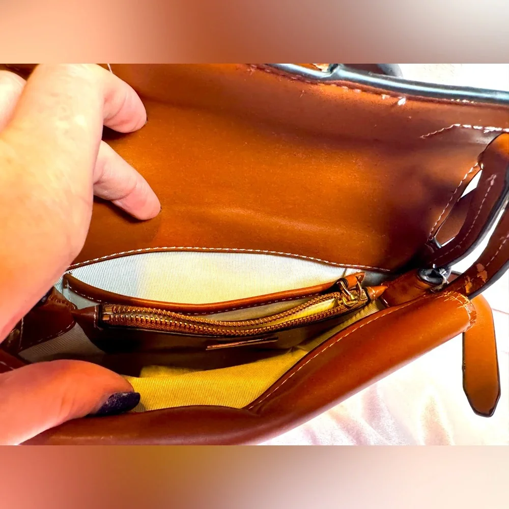 Tory Burch Crossbody Miller Bag Aged Camello Leather Logo Flap Discontinued Rare - Picture 6 of 13